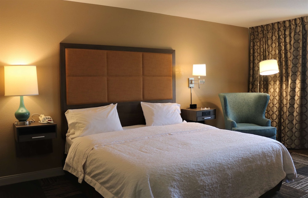 Hampton Inn & Suites Fremont 11/46