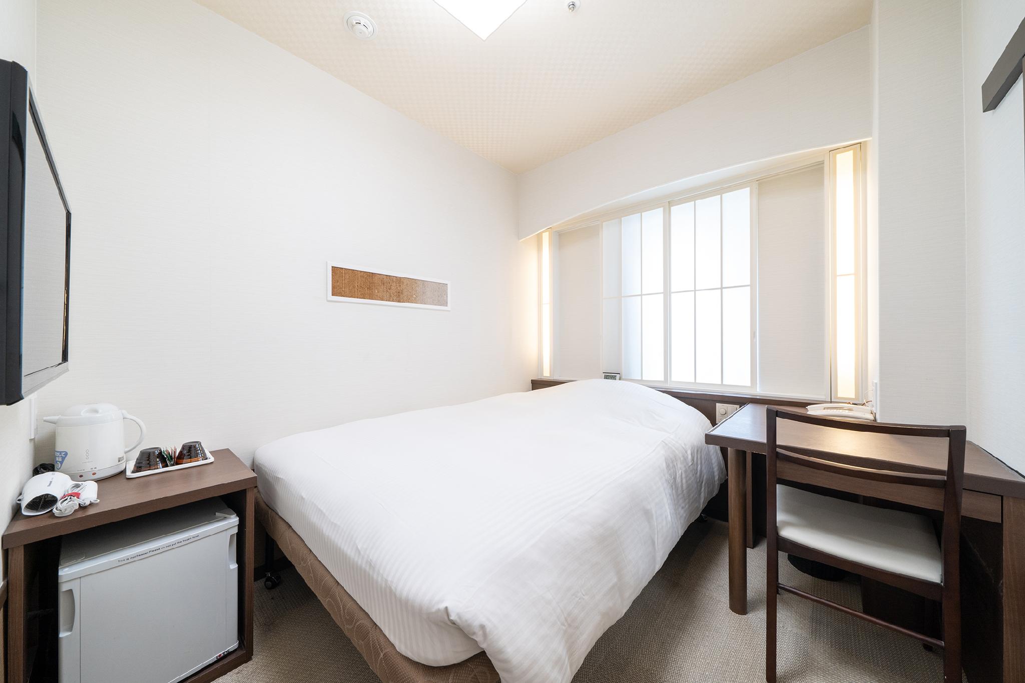 Semi Room, Standard, Semi Double Bed, Main Building, Smoking