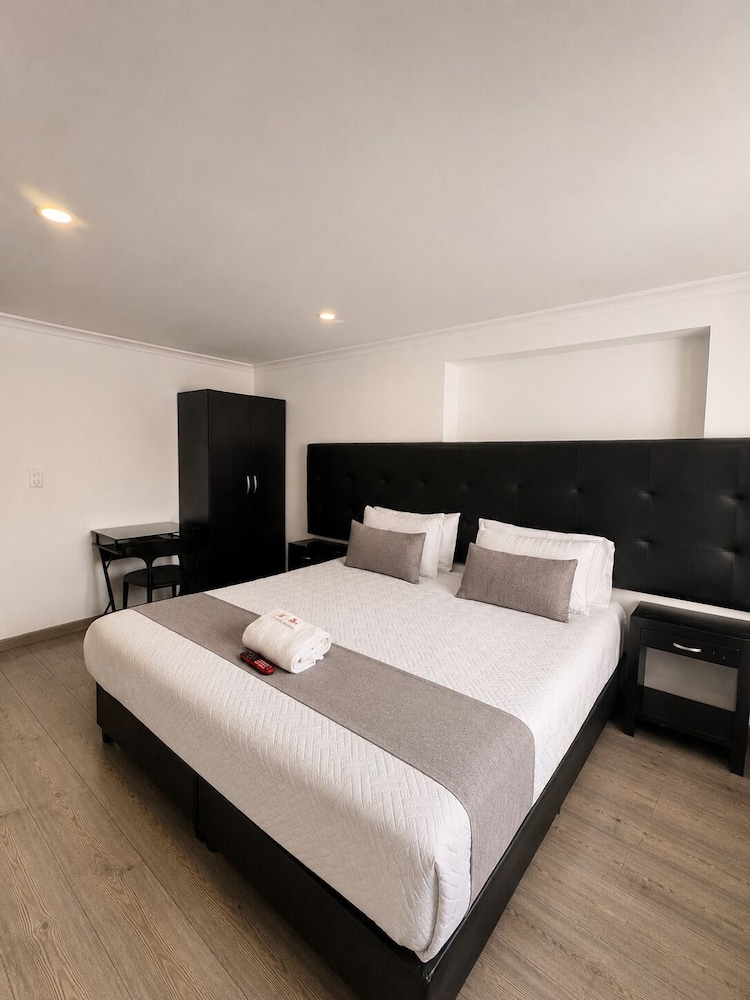 Hotel Metro 26 30/63