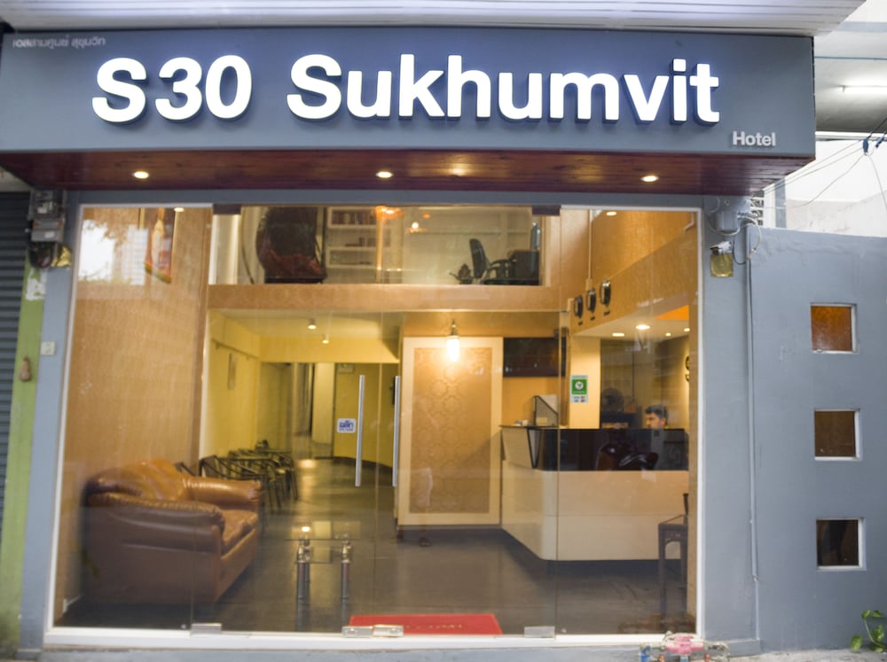 S30 Hotel 2/44
