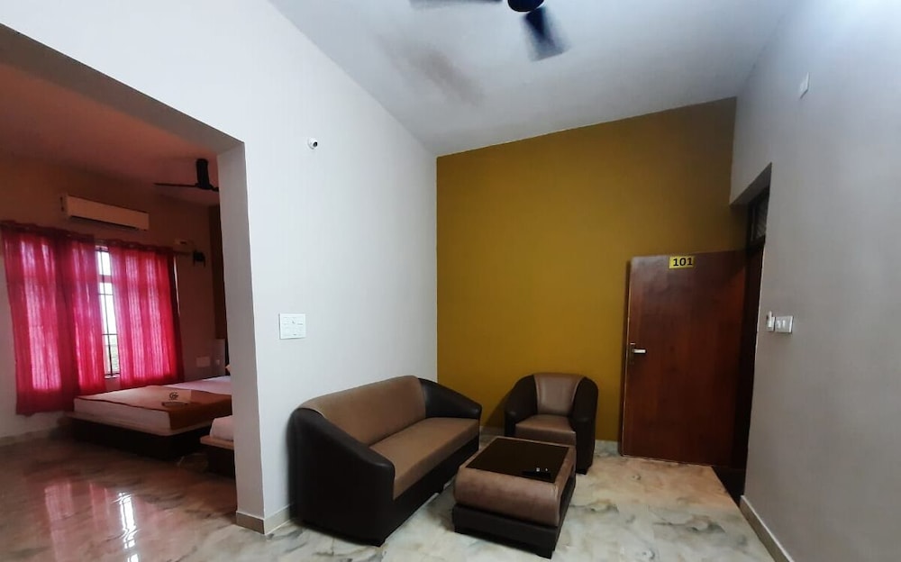 Hotel Golden Heights Gokarna 16/22