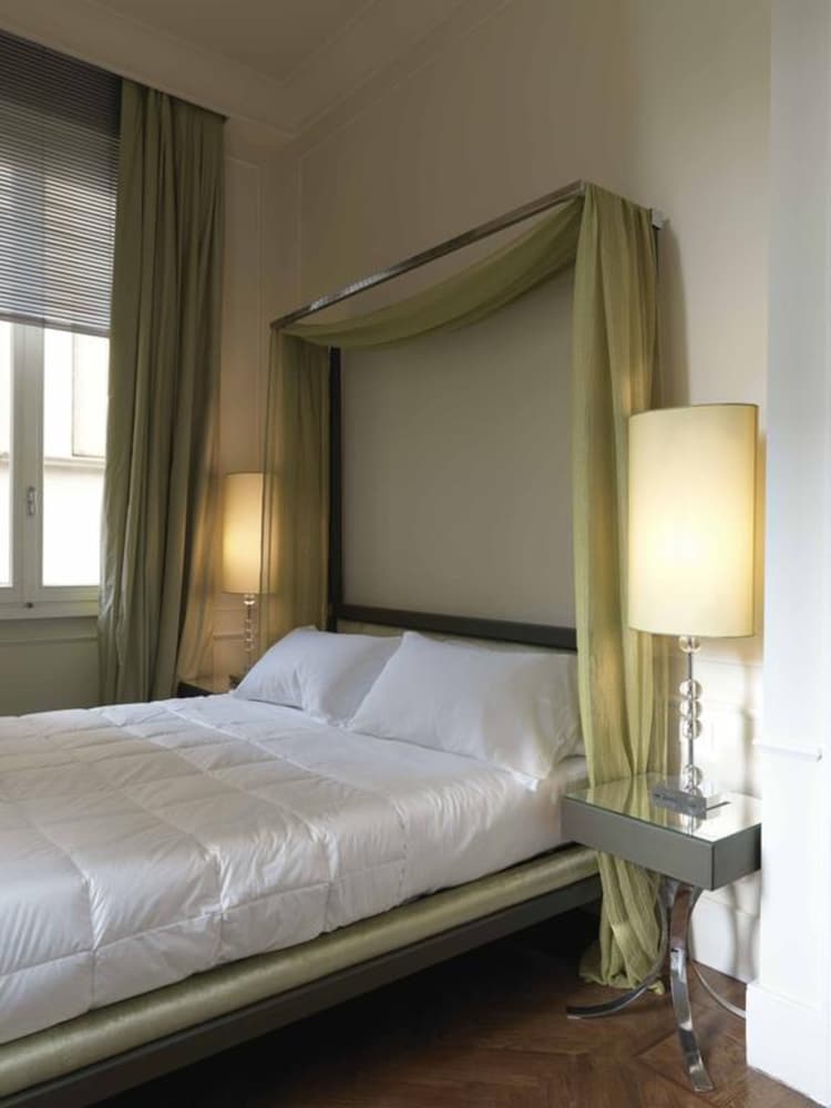 Brunelleschi Hotel Florence 32/72