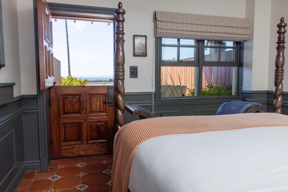 Capistrano Seaside Inn 17/50