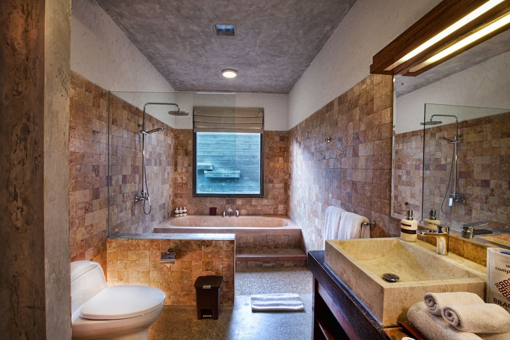 Bracha Villas 46/46