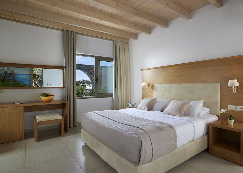 CHC Coriva Beach Hotel and Bungalows 26/75