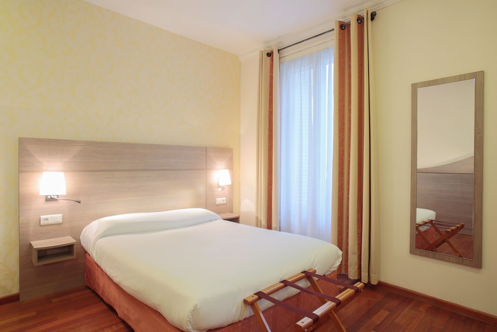 GRAND HOTEL DU LOIRET 22/46
