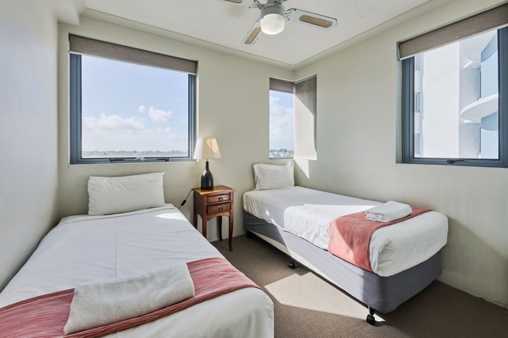Centrepoint Holiday Apartments 12/50