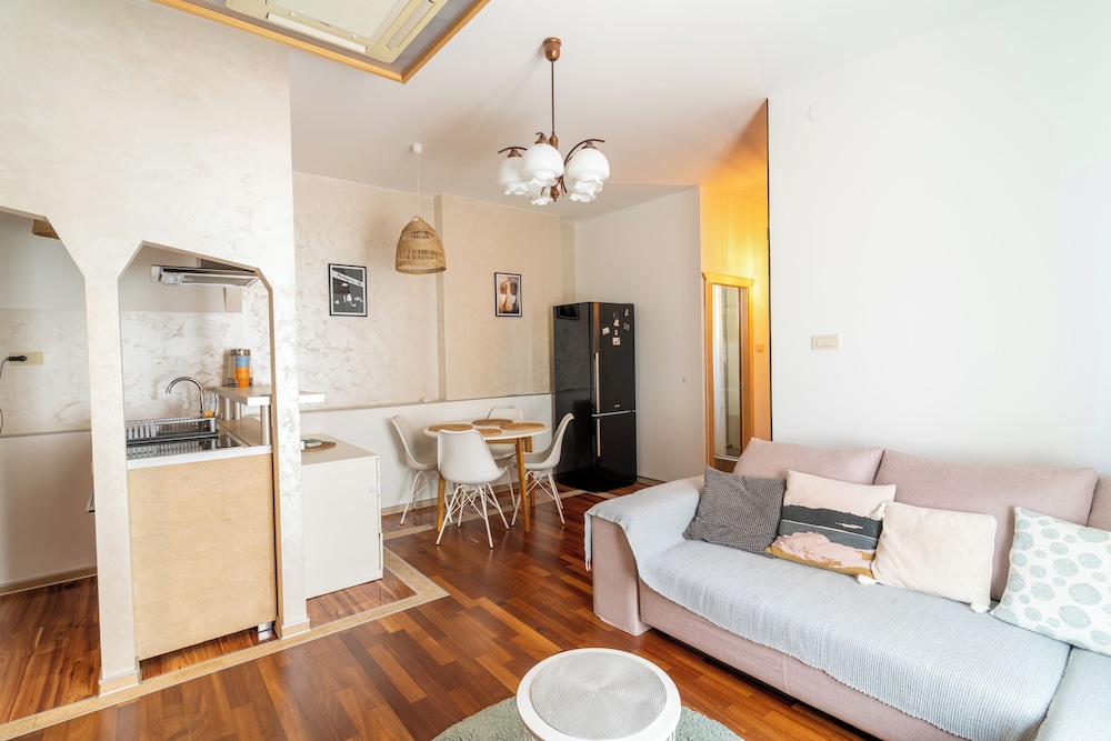 Privilege Suites By Central Park 53/69