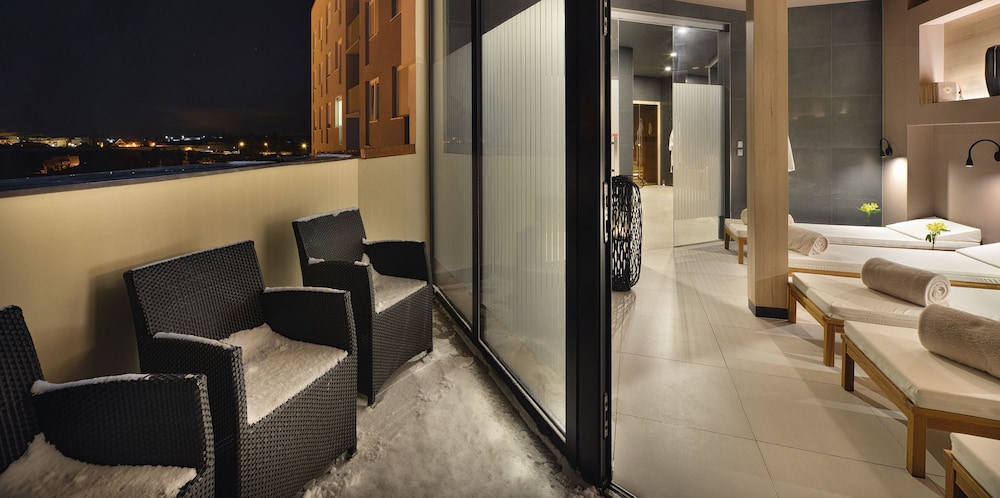 PREMIUM Hotel 23/69