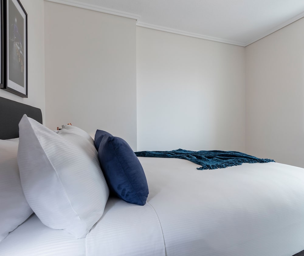 Oaks Brisbane Casino Tower Suites 18/50