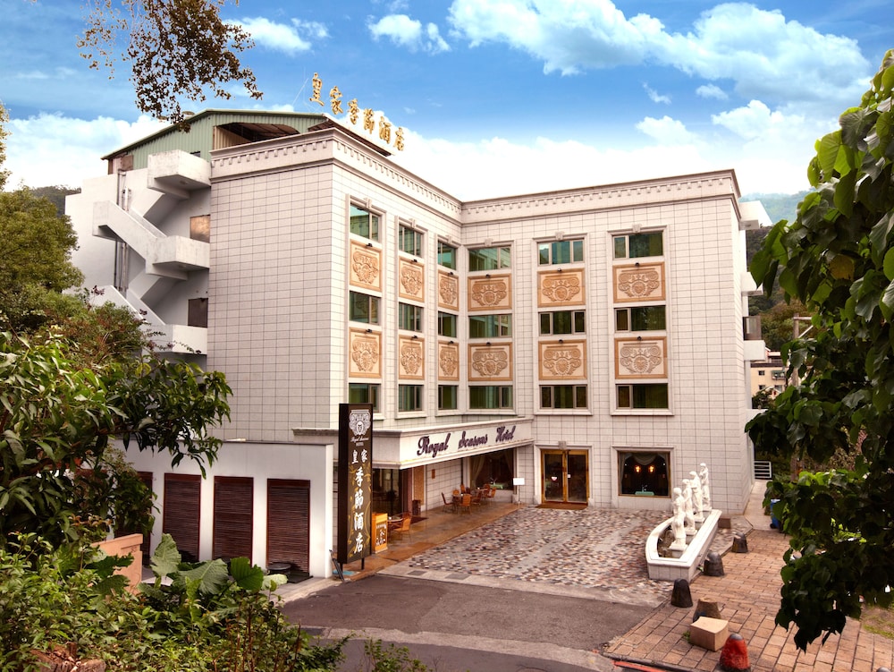 Grand Pleasure Spring Hotel 4/50