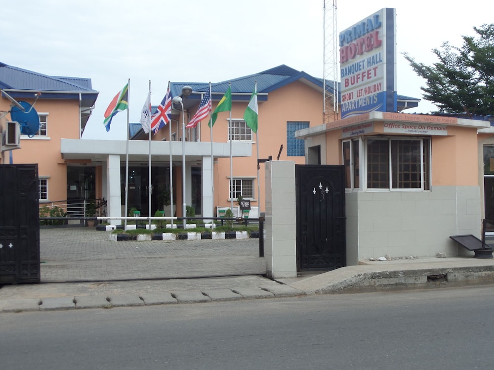 Primal Hotel GRA-Ikeja 46/50