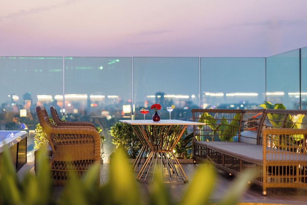 Peridot Gallery Classic Boutique Hotel 57/60