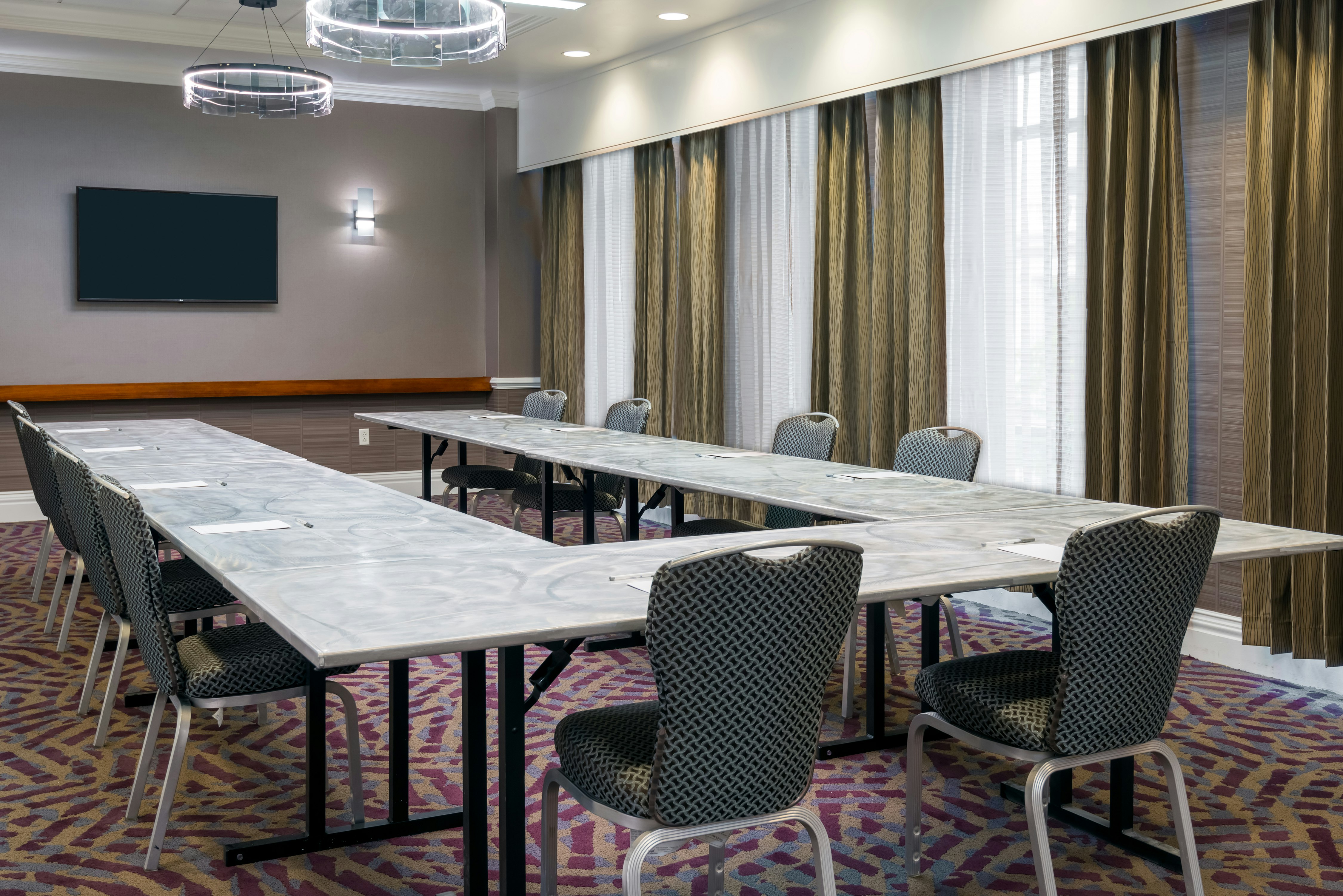Hampton Inn And Suites Buffalo Downtown 47/52