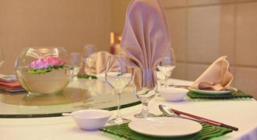 Yijian Haoting Holiday Hotel 27/46