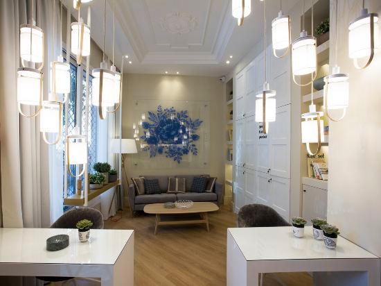 Great Living Koukaki Athens 7/14