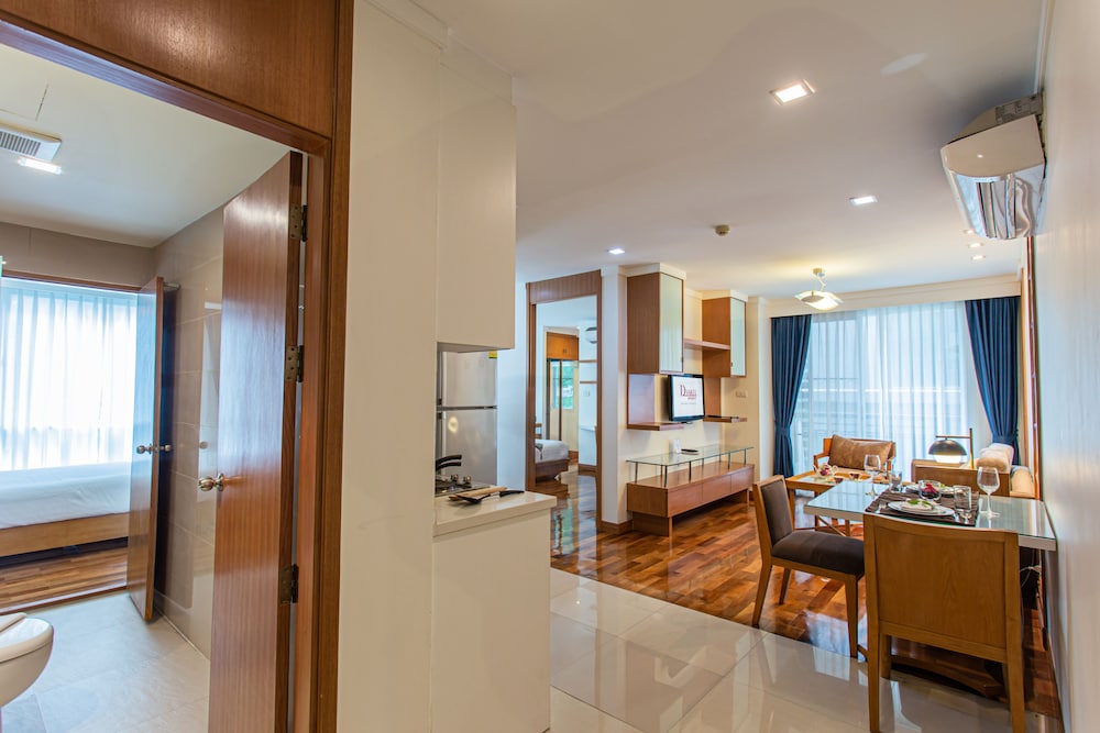 D Varee Montara Thonglor 25 56/70