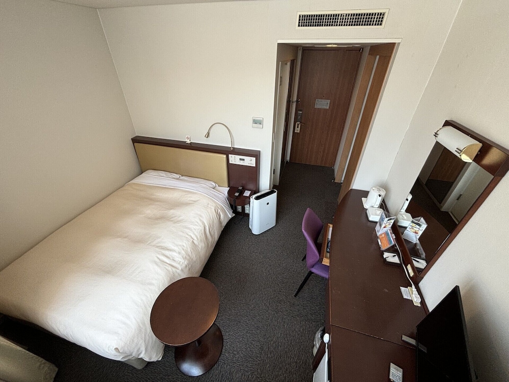 ROOM, DOUBLE BED