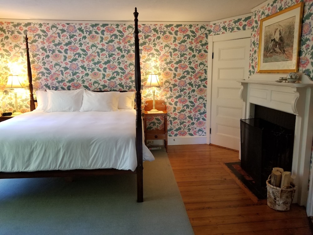 Harbourside Inn 20/50