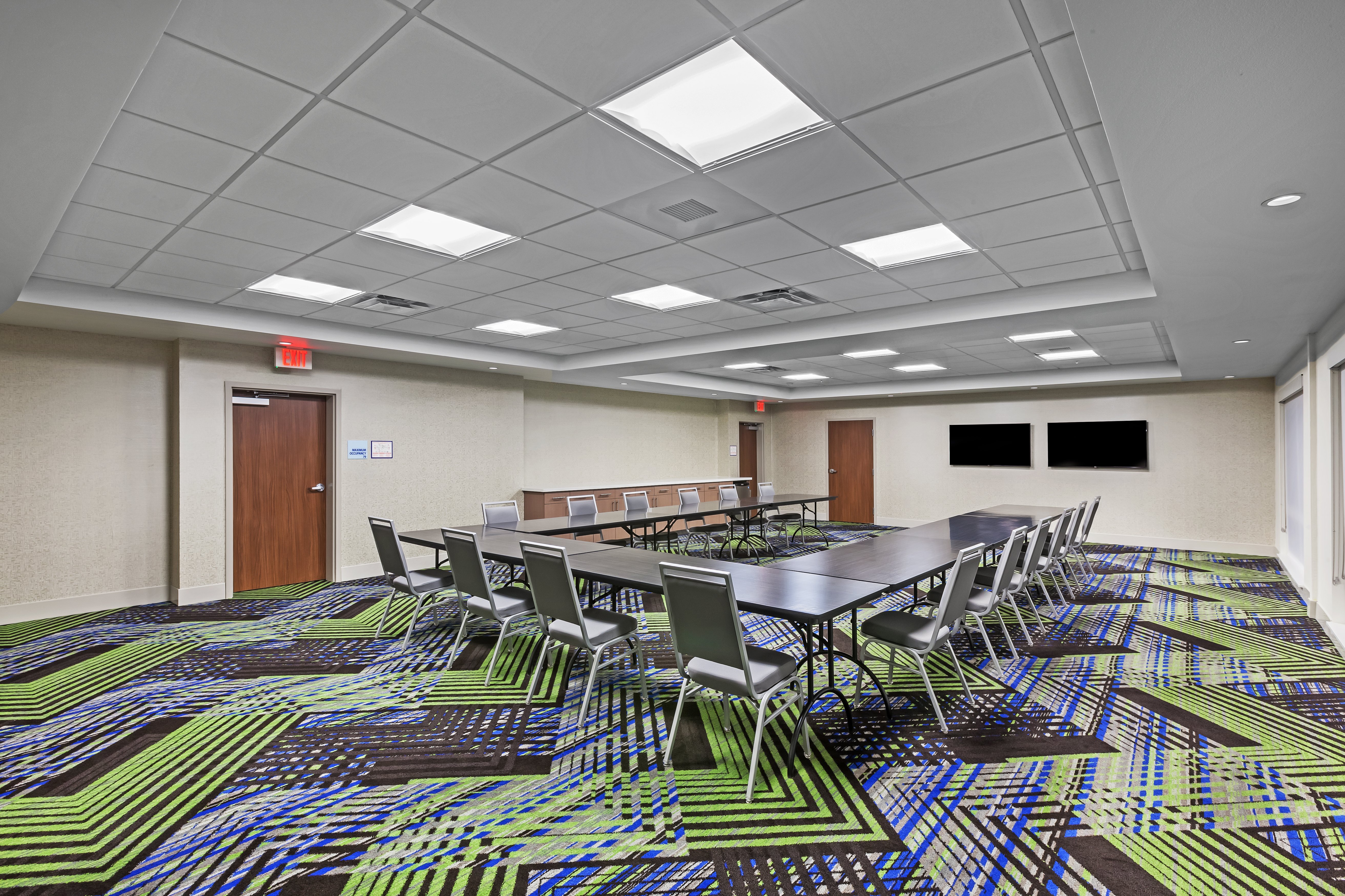 Holiday Inn Express Suites Chanute 43/46