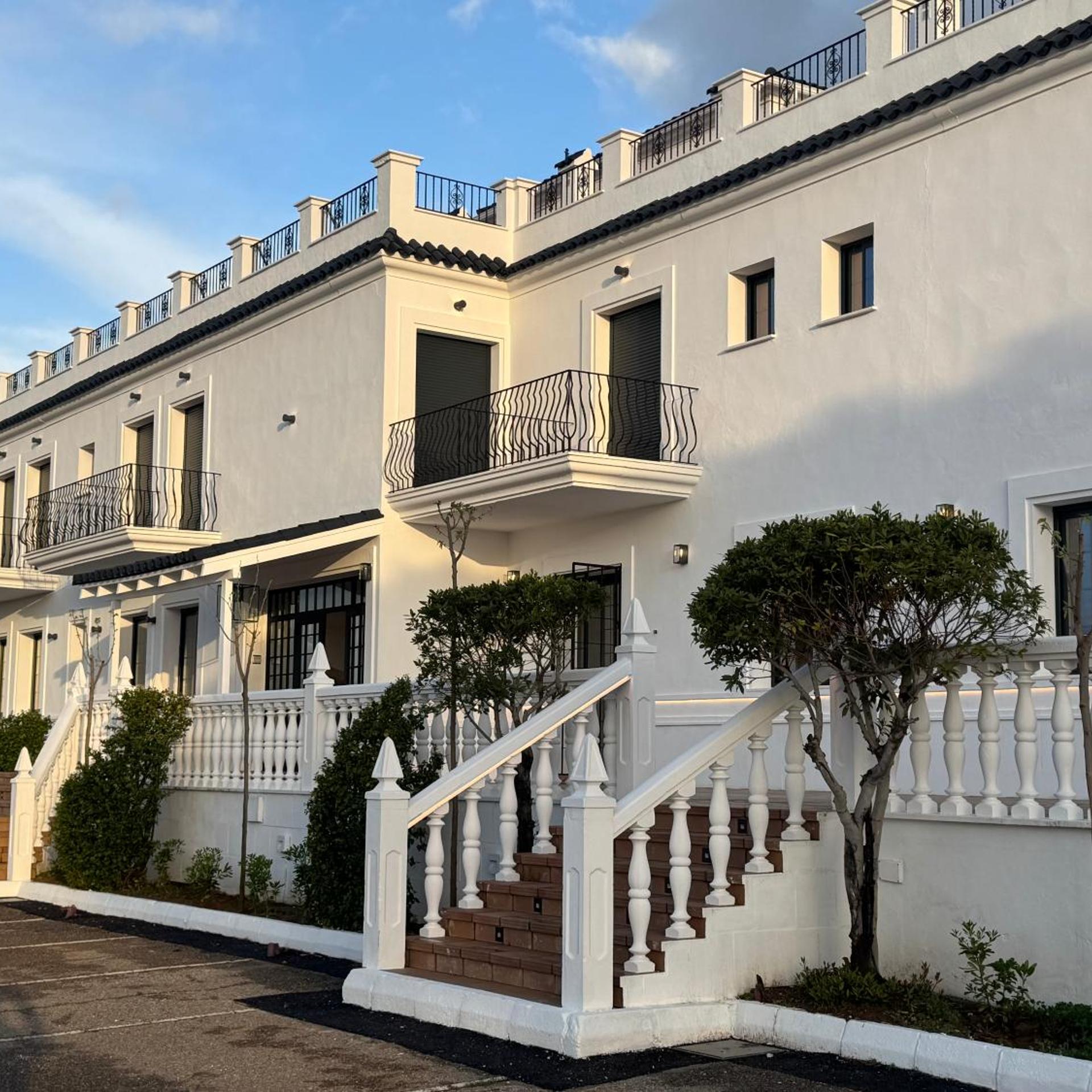 MOLINILLOS HOTEL 1/12