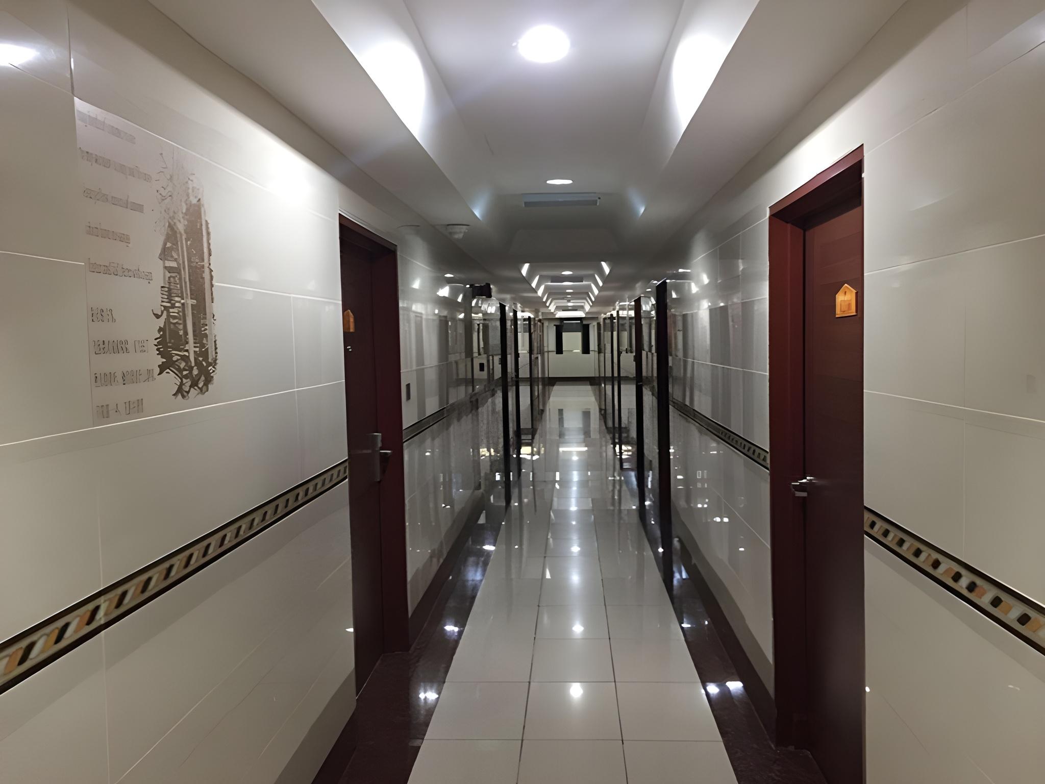 Hotel & Apartment Ambassador 3 4/17
