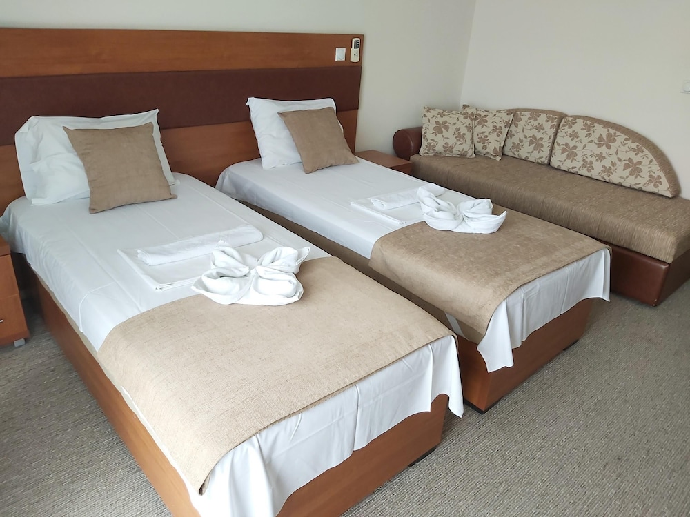 Hotel Zan 16/32