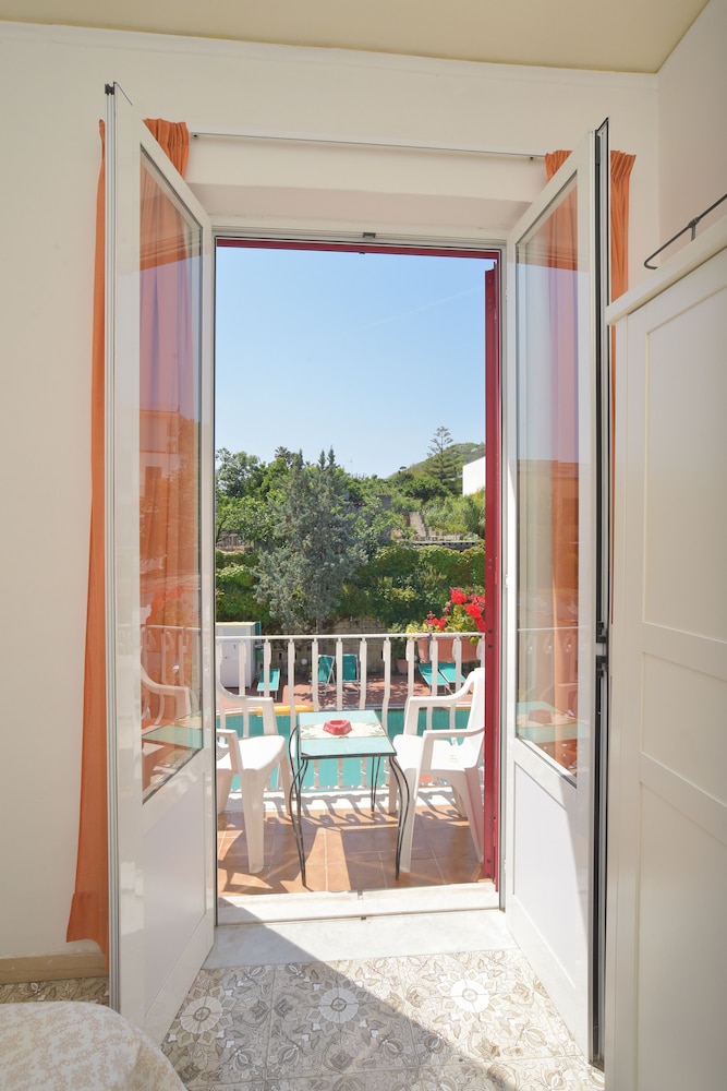 HOTEL VILLA TINA 30/56