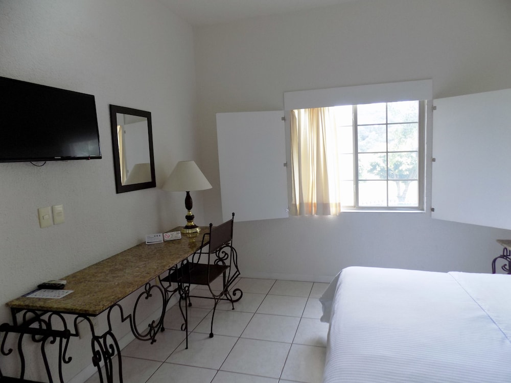 Hotel Las Palomas Tepic Express 31/66