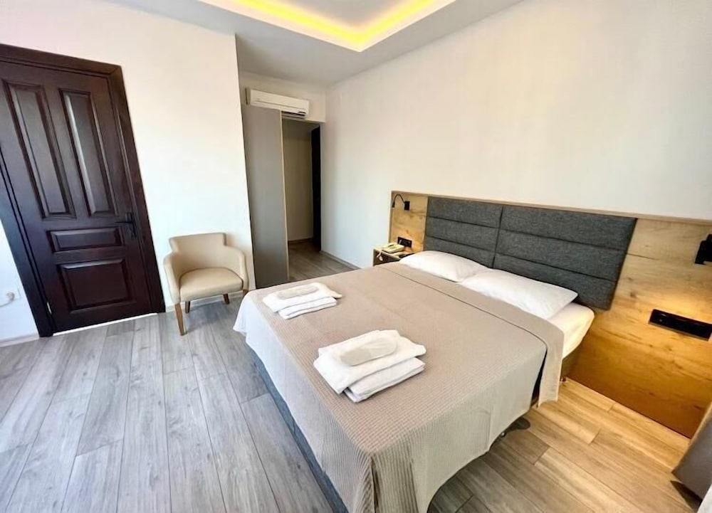 Marine House Boutique Hotel 22/51
