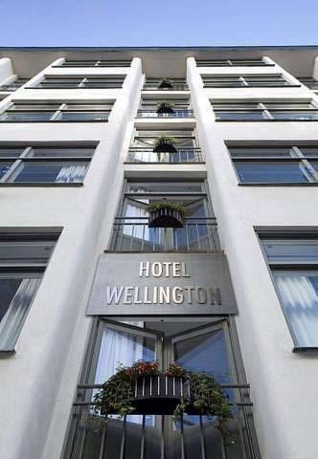 Home Hotel Wellington 2/22