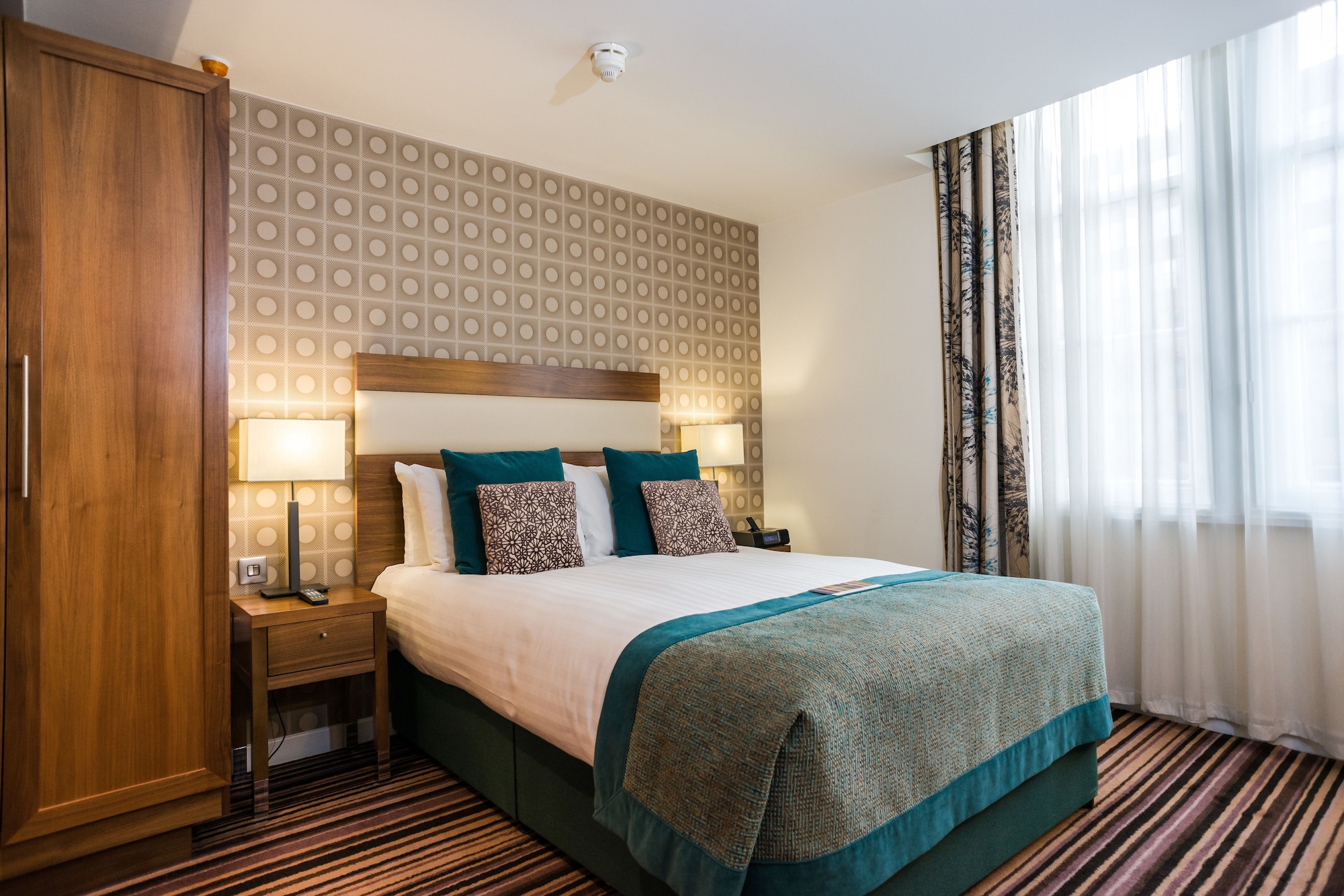 STANDARD, DOUBLE BED