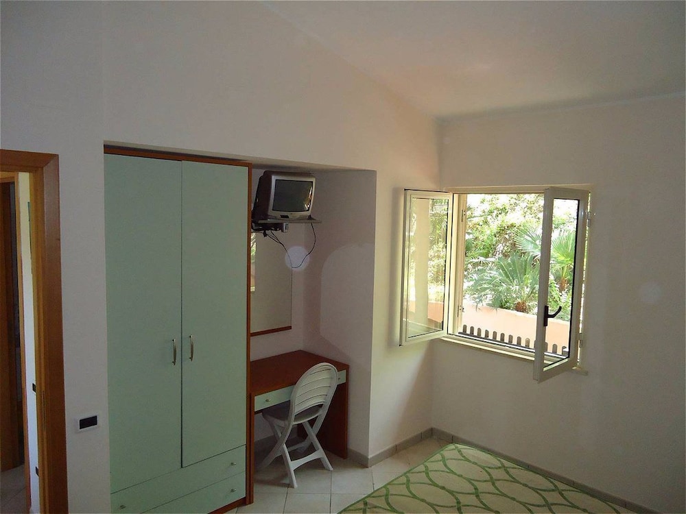 VILLAGGIO RESIDENCE OLD RIVER 22/66