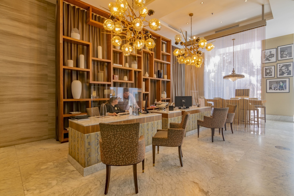 K Tower Boutique Hotel By Lucerna 39/49