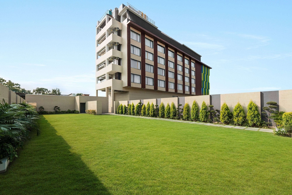 Ramada Encore by Wyndham Bareilly Civil Lines 53/58