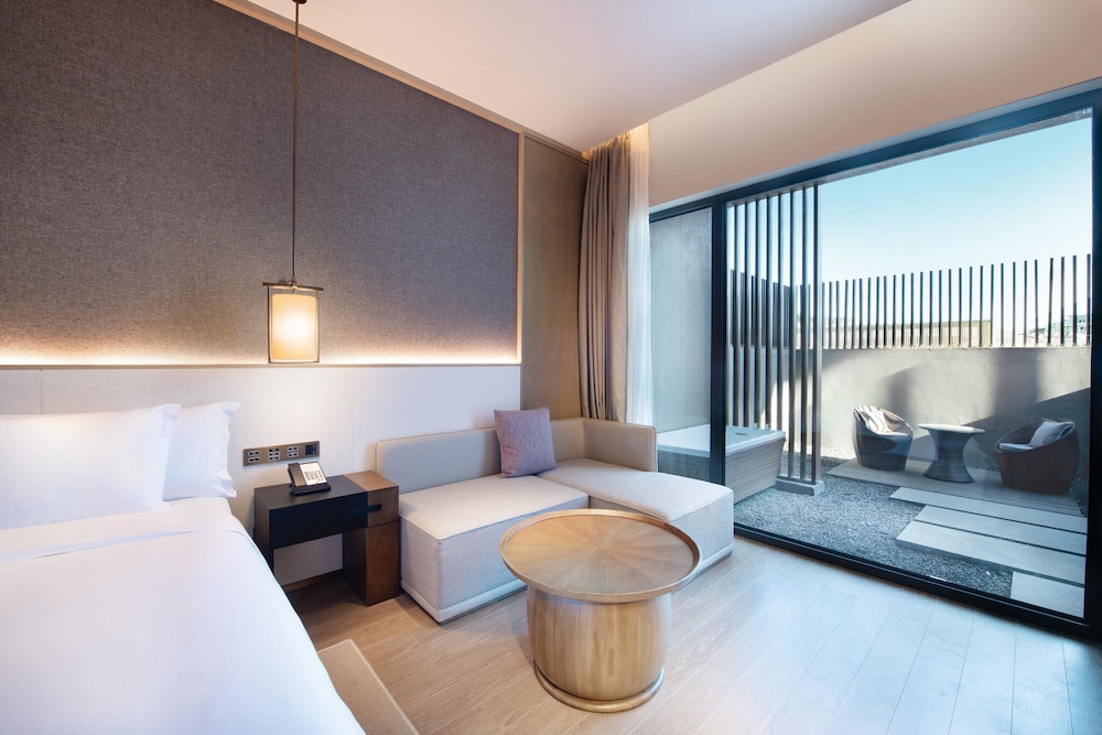 Crowne Plaza Zunhua Hot Spring Town 41/71