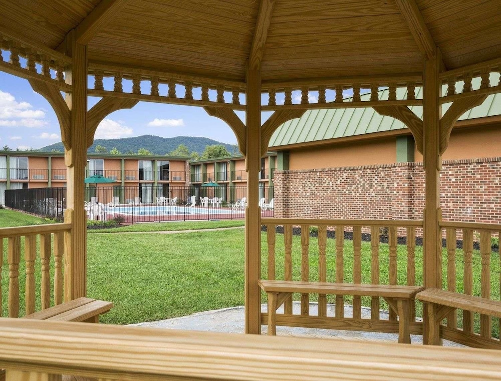 Baymont By Wyndham Salem Roanoke Area 14/25