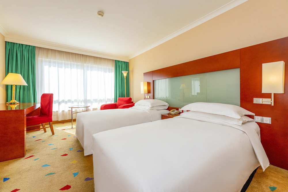 Grand Skylight Hotel Royal 20/34