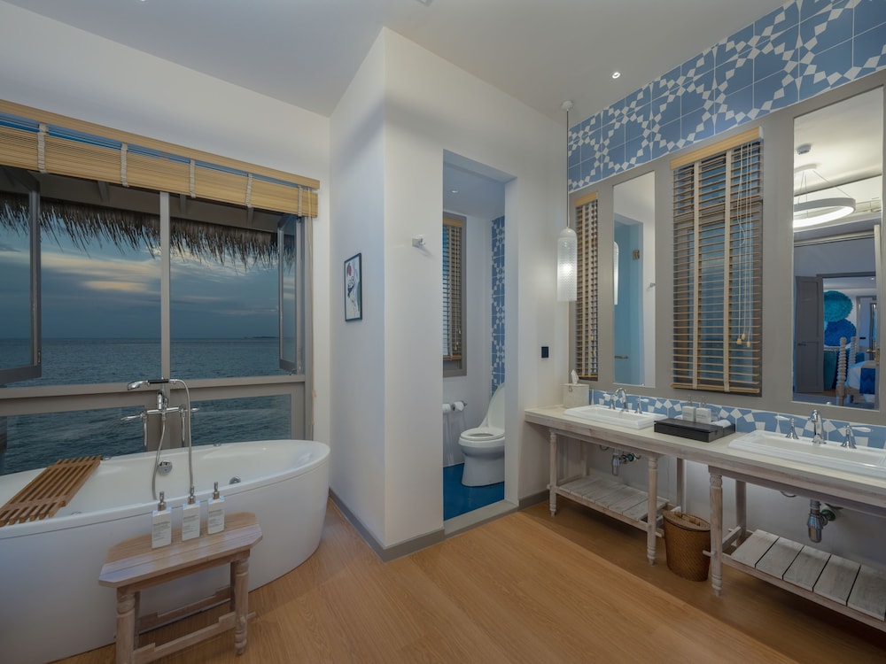 Cora Cora Maldives 50/50
