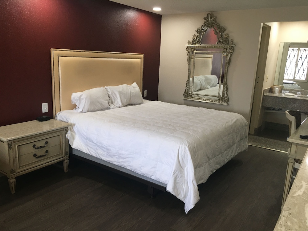 A Victory Inn - Roseville 7/21