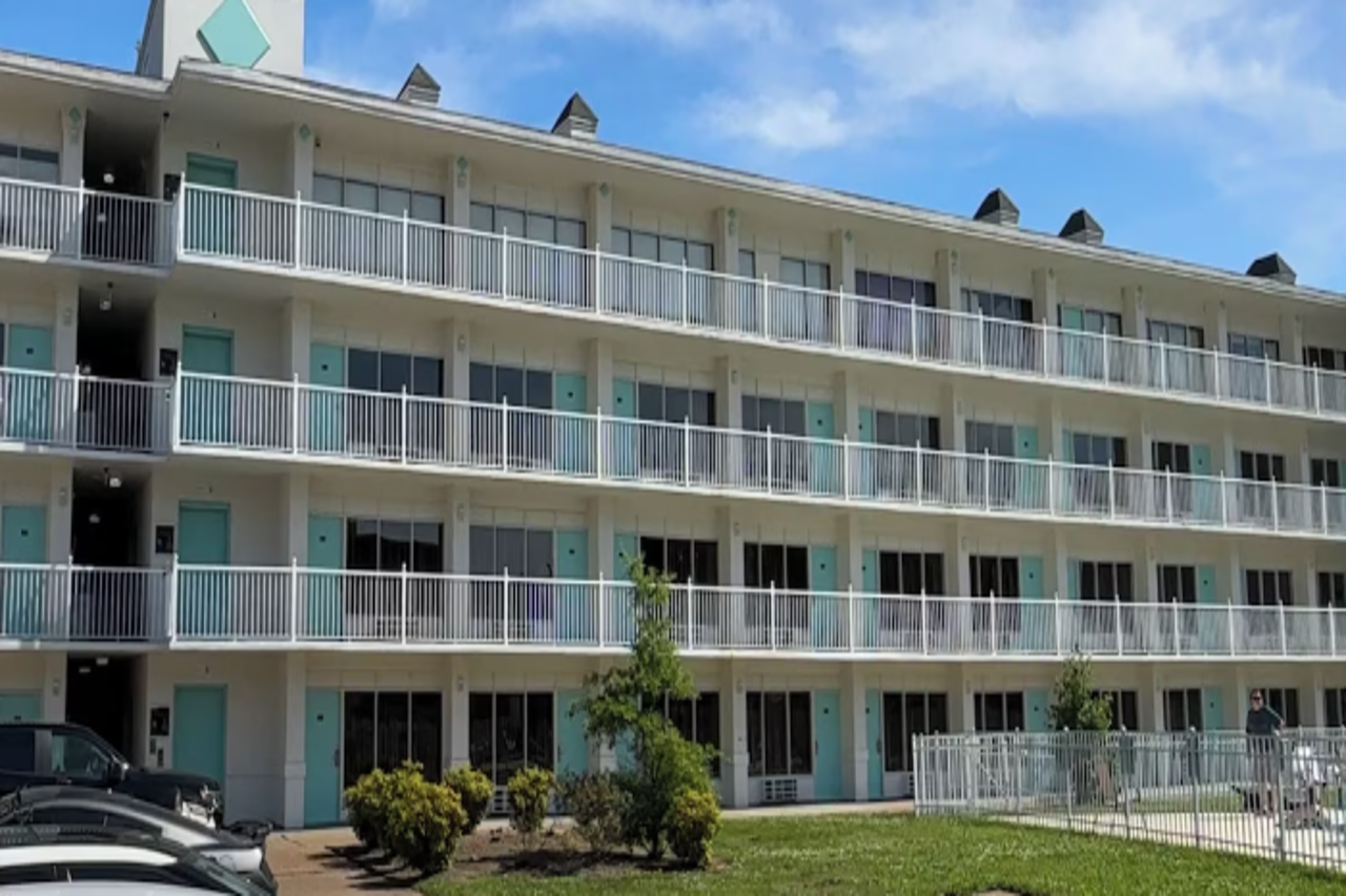 Ambassadors Inn & Suites in VIRGINIA BEACH - VA