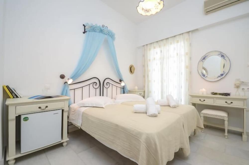 Hotel Galini 18/80