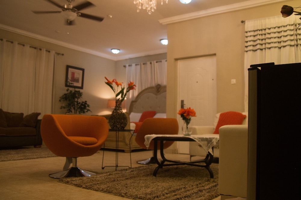 Appiah's Royal Suites 28/45
