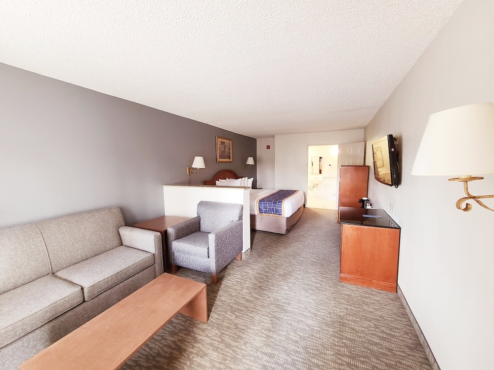 Quality Inn & Suites Orlando East - UCF Arena 32/43