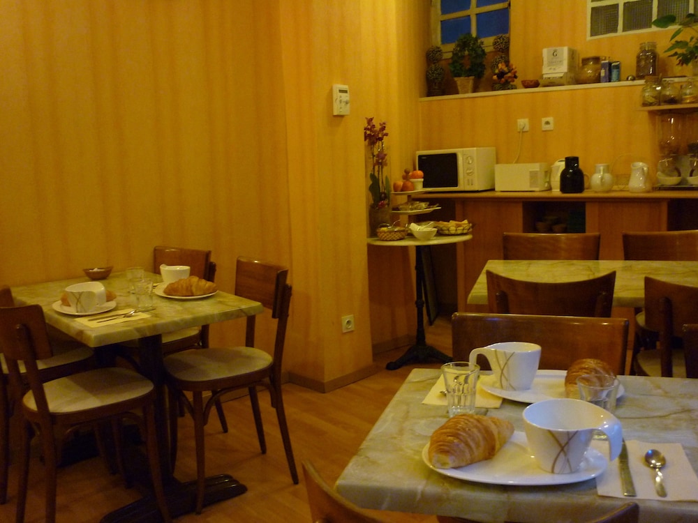 Hôtel Du Centre 30/39