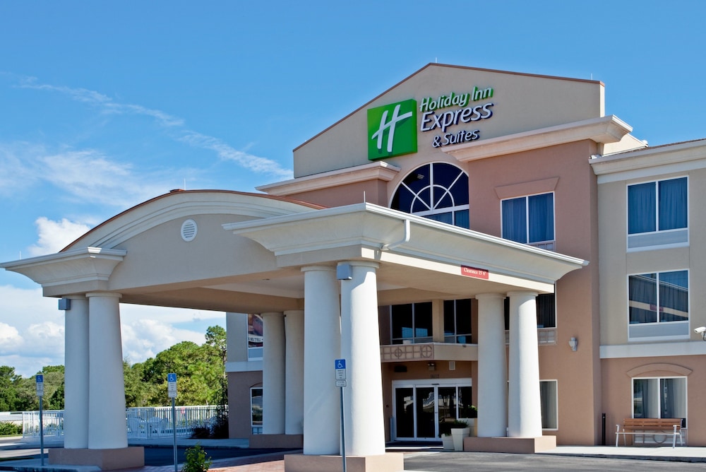 Holiday Inn Express Hotels And Suites Brooksville West 9/56