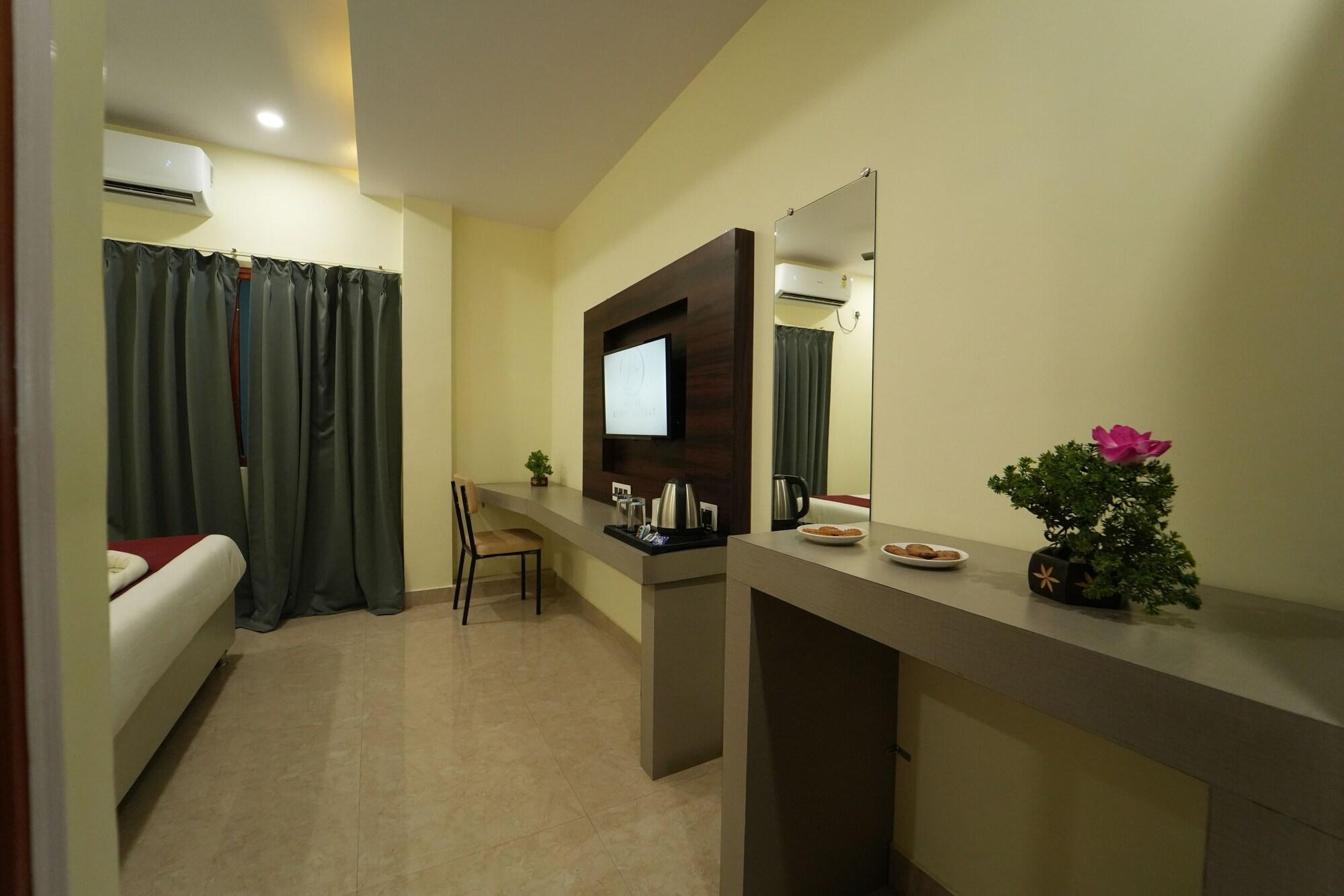 Hotel Bodhi Retreat 9/17