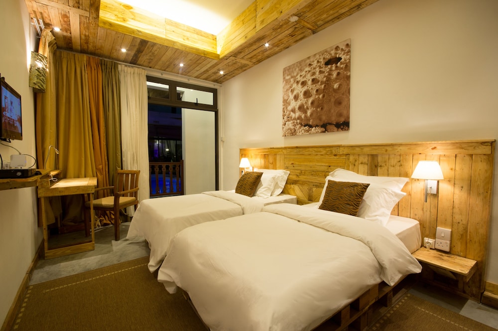 1 BEDROOM, STANDARD, DOUBLE OR TWIN BED, POOL VIEW, PRIVATE BATHROOM