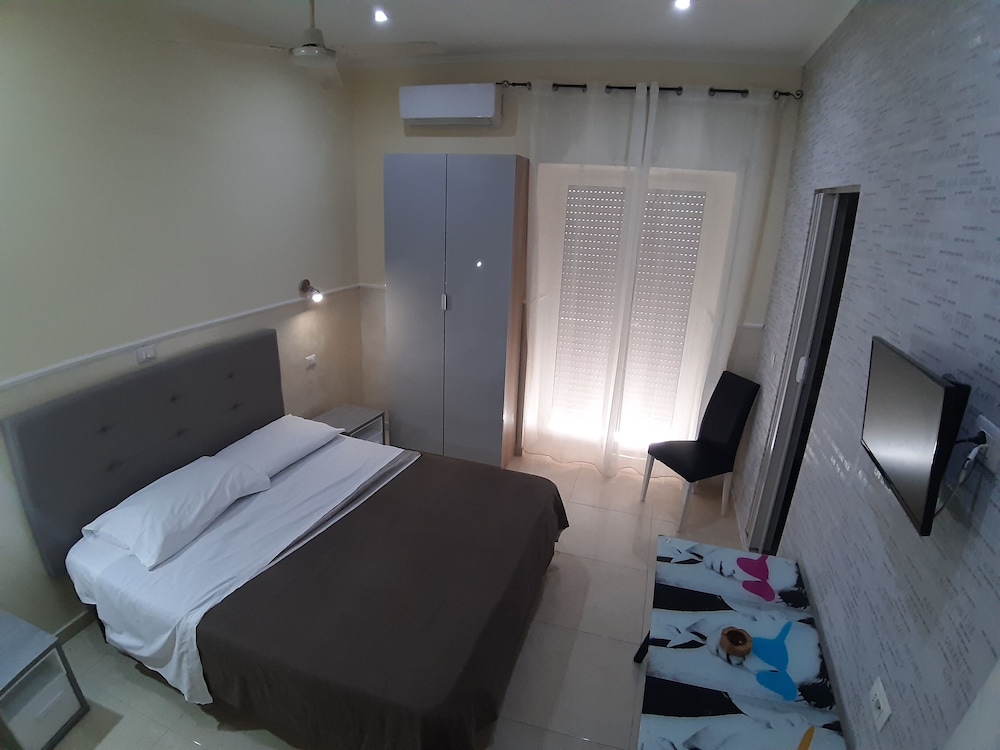 Viola Hotel 16/34