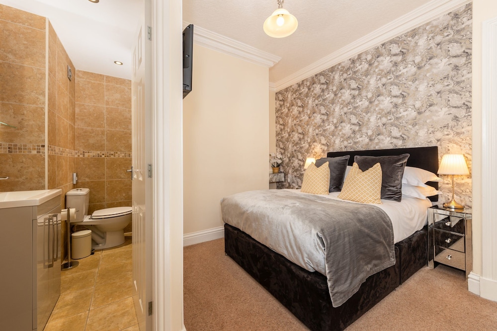 Wheatlands Lodge Bed Breakfast 24/65